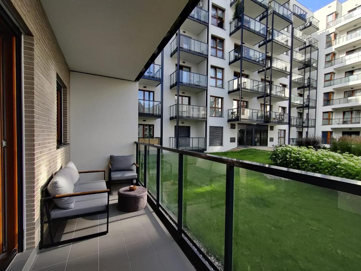 Hello Apartments Zajezdnia Wrzeszcz With Private Parking Gdansk Exterior foto