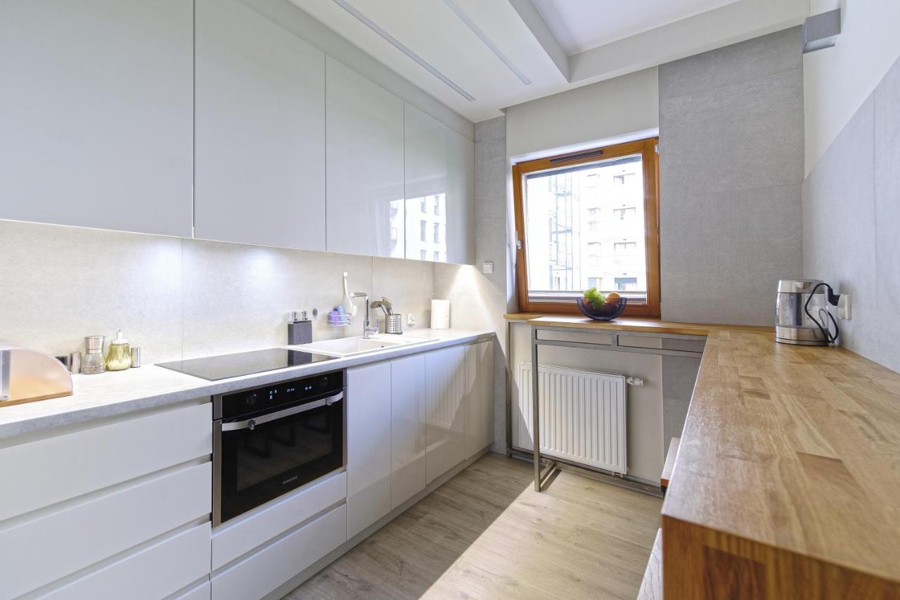Hello Apartments Zajezdnia Wrzeszcz With Private Parking Gdansk Exterior foto
