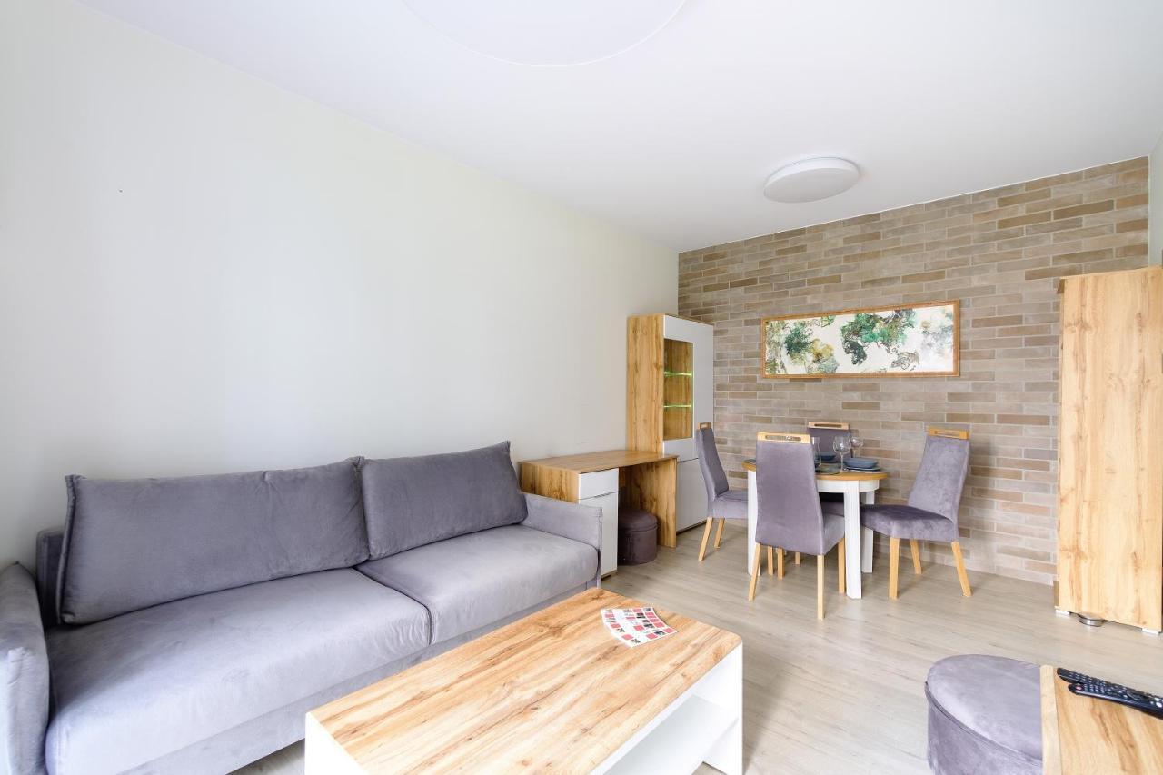 Hello Apartments Zajezdnia Wrzeszcz With Private Parking Gdansk Exterior foto