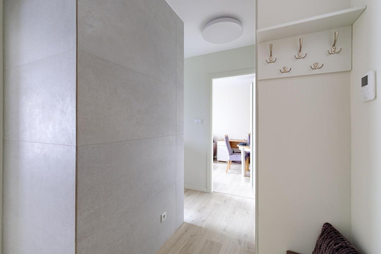 Hello Apartments Zajezdnia Wrzeszcz With Private Parking Gdansk Exterior foto
