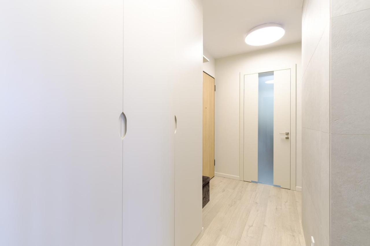 Hello Apartments Zajezdnia Wrzeszcz With Private Parking Gdansk Exterior foto